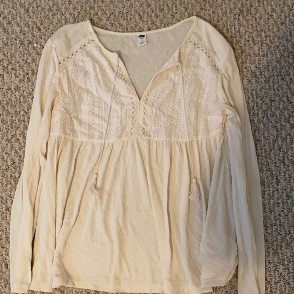 BEAUTIFUL WHITE TOP